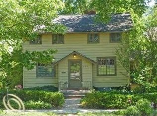 240 Ravine Rd, Birmingham, MI 48009