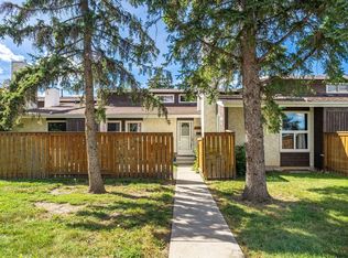 6522 184th St NW, Edmonton, AB T5T2P1