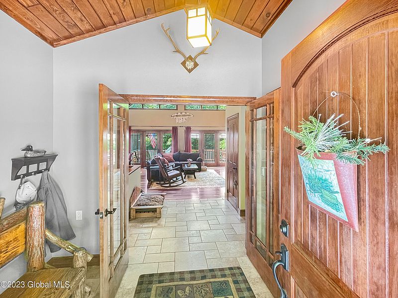 4th image of 43 Deer Creek Road