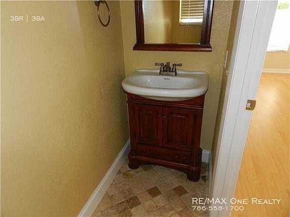 4th image of 9338 Arborwood Cir