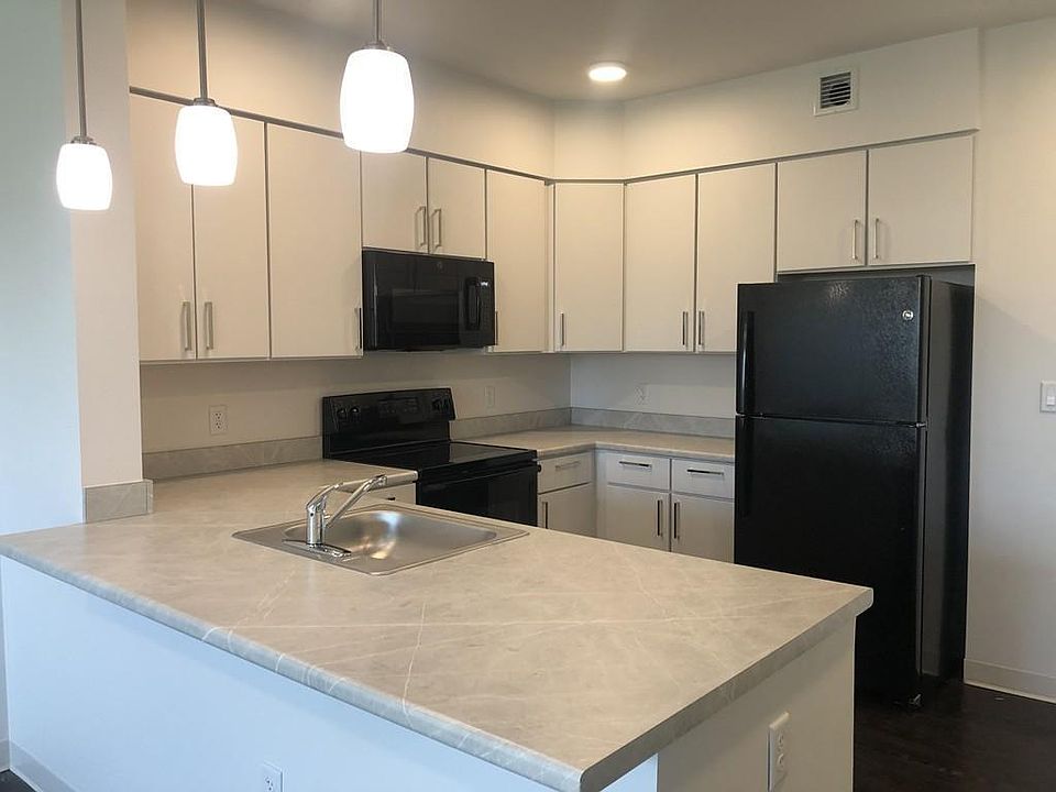 2nd image of 100 Cabot St Unit 216