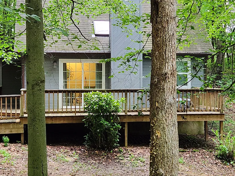 108 Jackson Ave — Photo 10