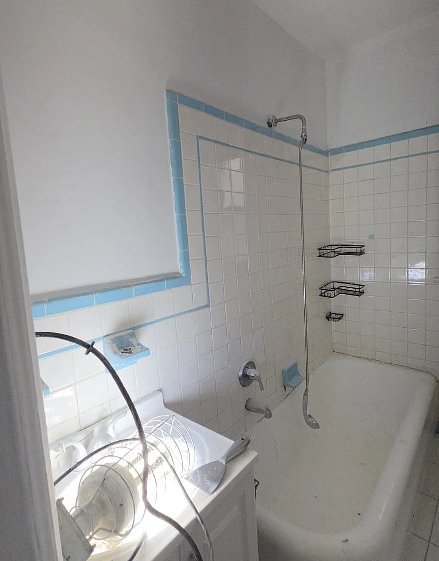 2 bed, 840 sqft, $2,400 — Photo 1
