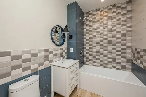 Rented by Voro, LLC | media 6