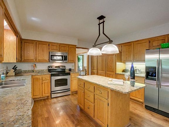 Great Open Concept Kitchen. Tons of Space.