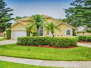 2533 Stonegate Dr, Wellington, FL 33414