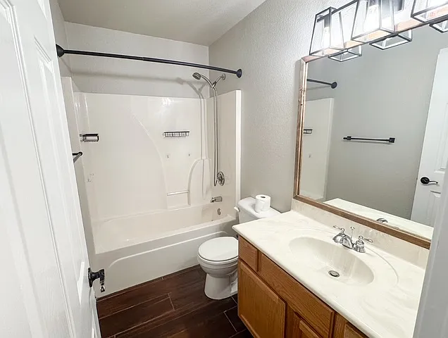 184 Lake Forest Dr — Photo 12