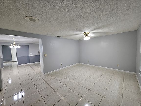 4th image of 3505 Breezewood Dr #3505
