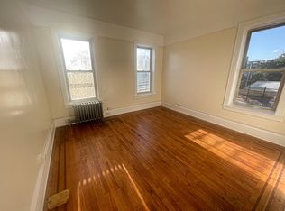 104-28 117th St, South Richmond Hill, NY 11419