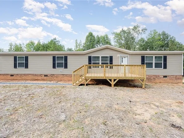 203 Brooks Rd, Lexington, NC 27295