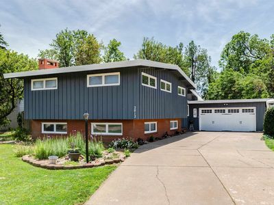 2012 Raymond Ave, Salina, KS, 67401