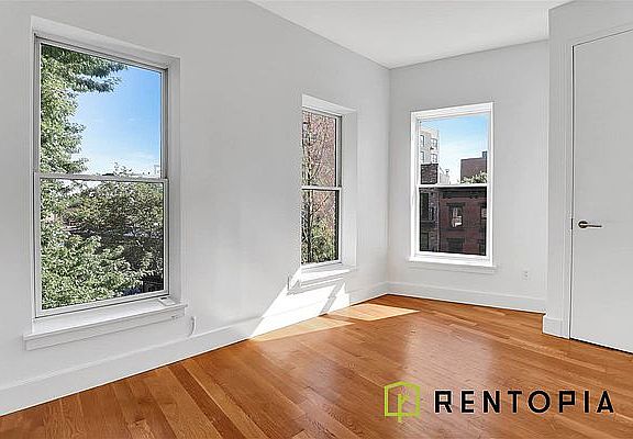 3rd image of 127 Lefferts Pl #4E