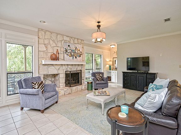 5th image of 1416 Bay Hill Dr