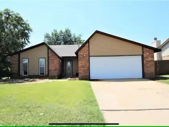 1317 Greenfield Dr, Edmond, OK 73012