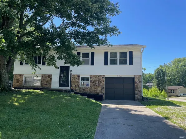 700 N Chandler Dr, Ellettsville, IN 47429