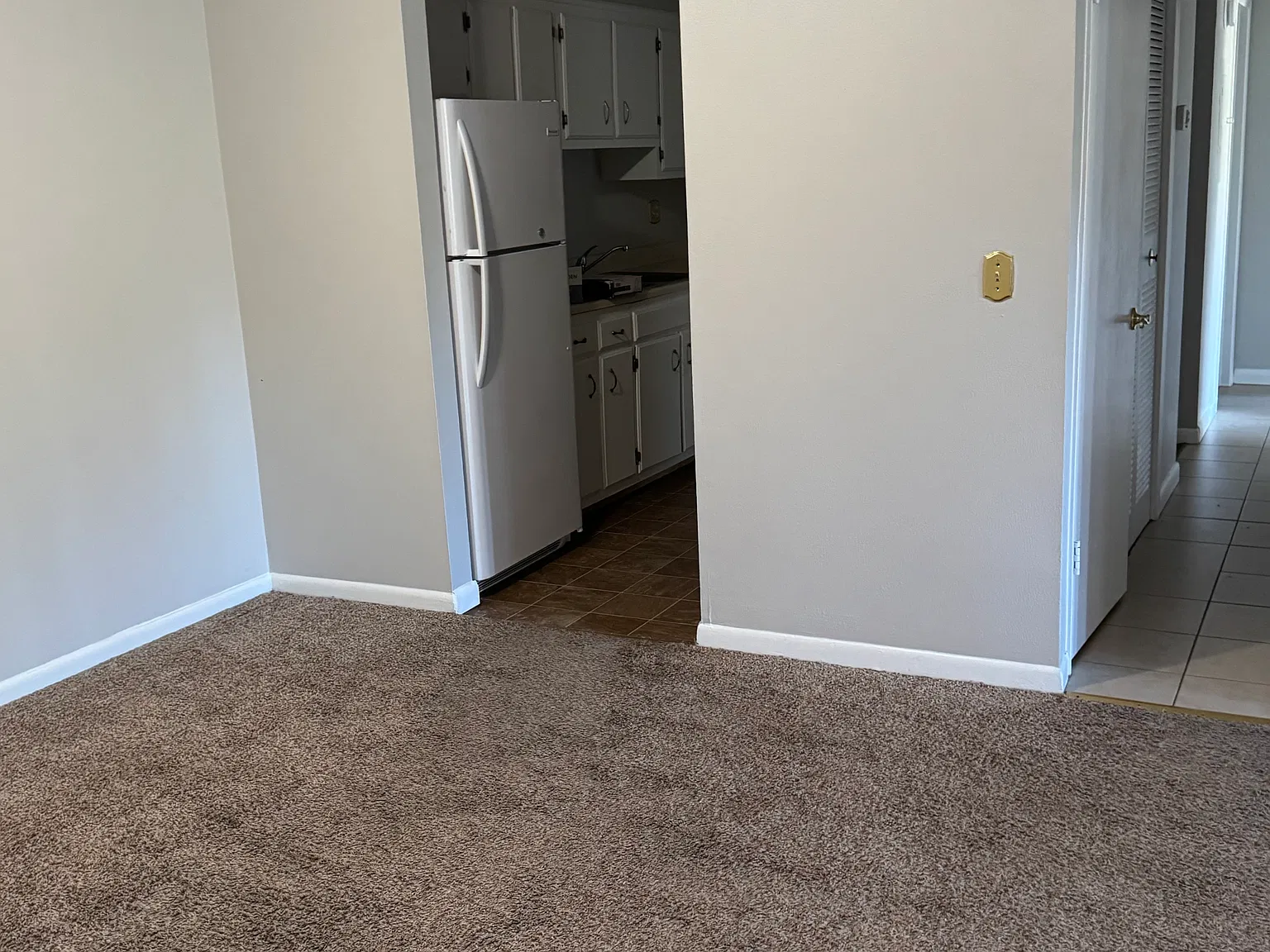 276 White Bridge Pike — Photo 2