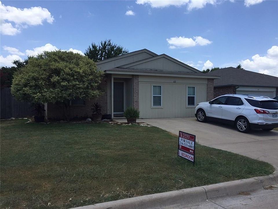 1st image of 612 Blueberry Hill Ln