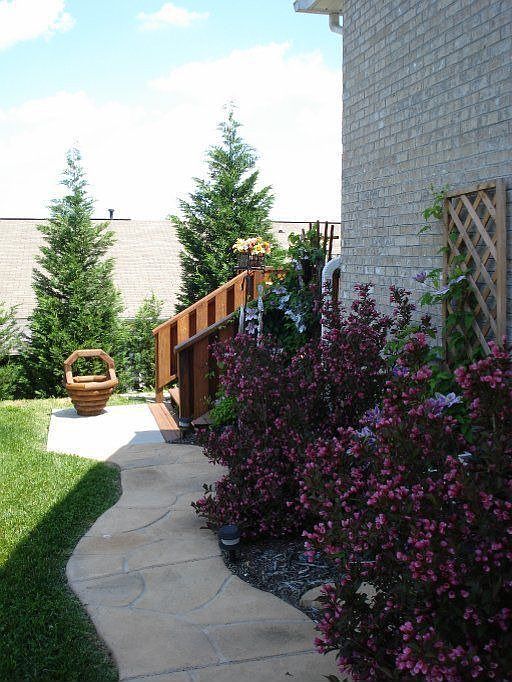 2nd image of 9941 Bellflower Way