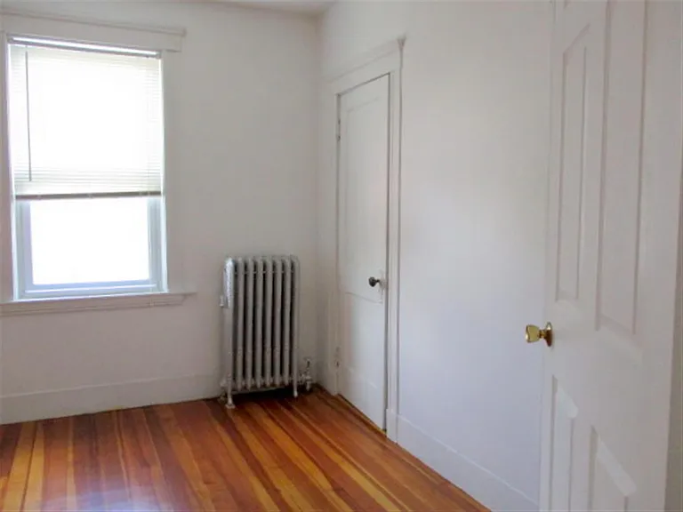 17 Montgomery St #2 — Photo 7