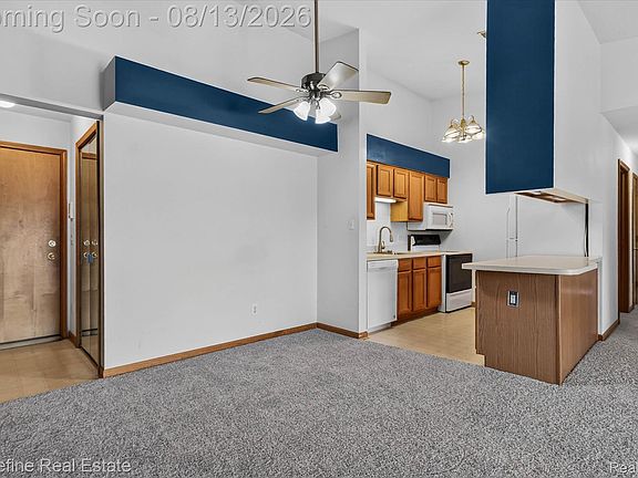 3rd image of 9696 Sawgrass Ct #6