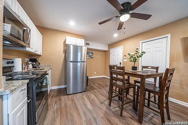 2 bed, 1.0 bath, 3196 sqft, $1,075 — Photo 4