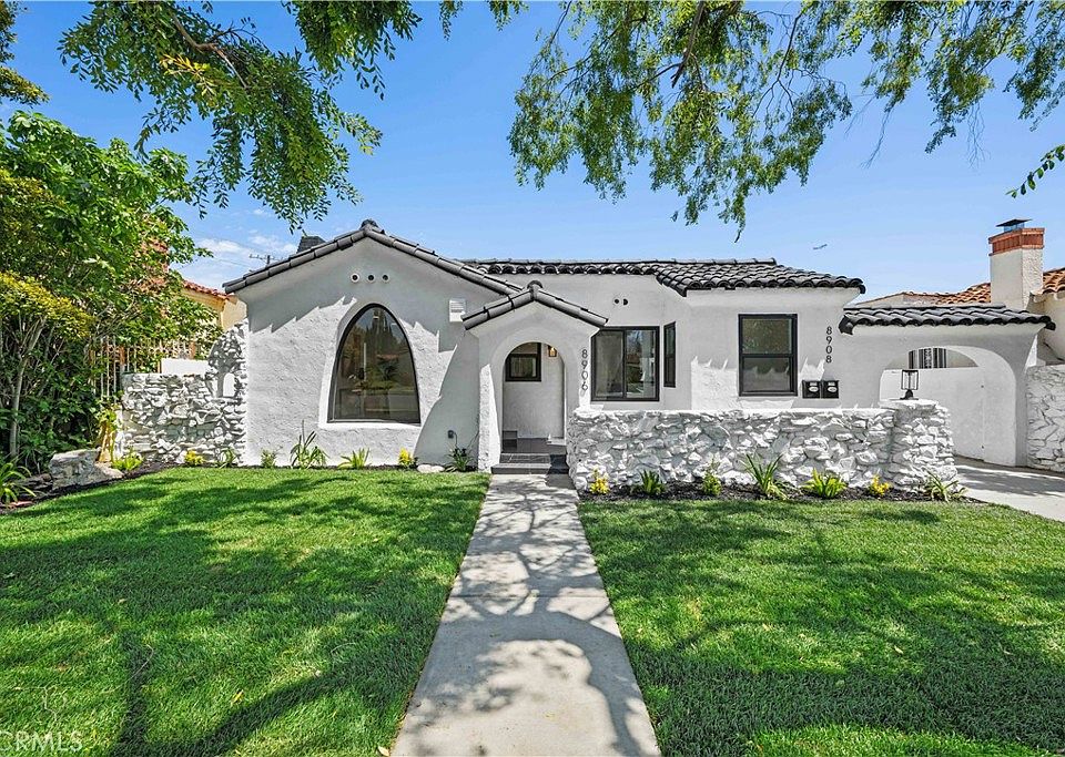 1st image of 8906 S Harvard Blvd
