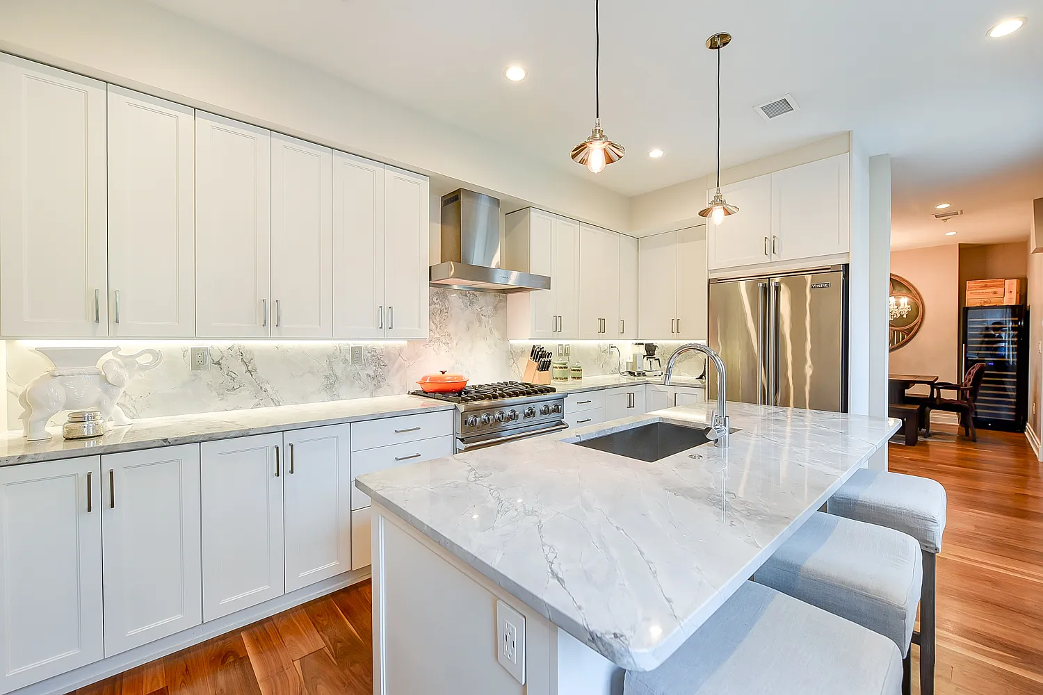 3 bed, 2.5 bath, 2033 sqft, $7,750 — Photo 4