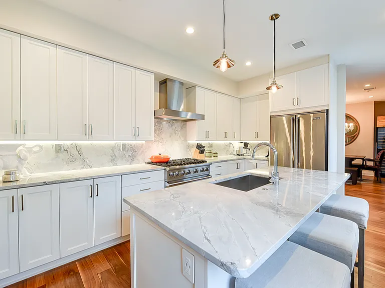 628 S Carolina Ave SE — Photo 4