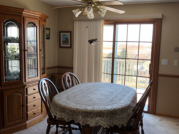 Formal dining w/ open kitch