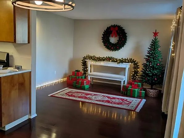 12508 SE Stark St APT C, Portland, OR 97233