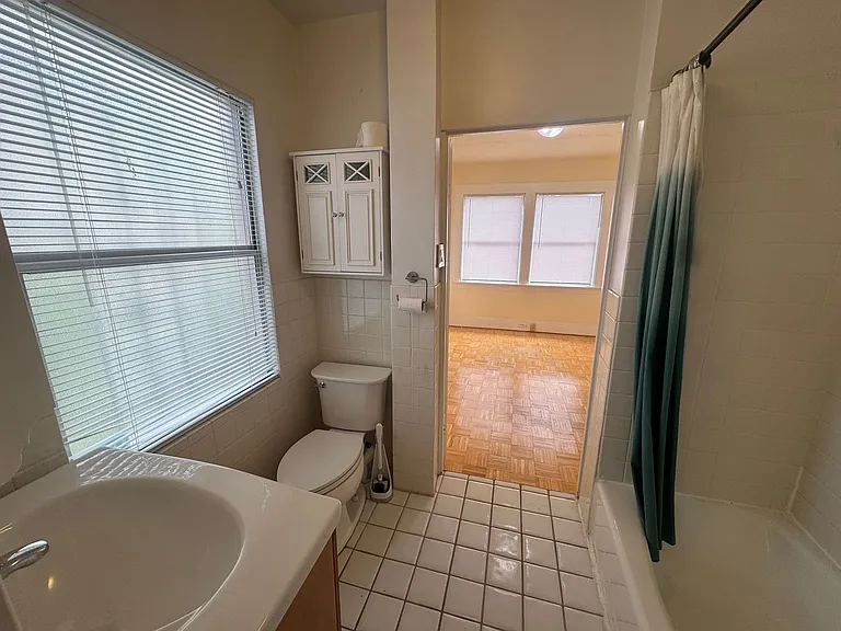 5913 Vallejo St — Photo 8