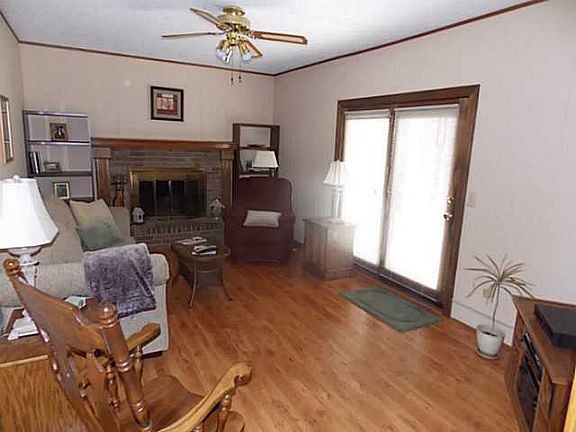 4th image of 13461 Falmouth Ave