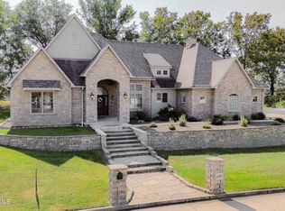 1200 Cedar Ridge Dr, Moberly, MO 65270