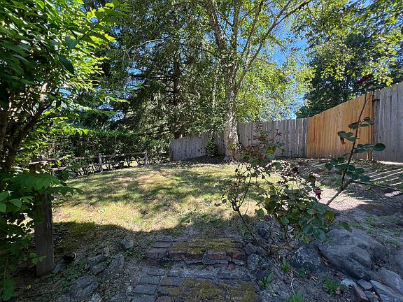 3rd image of 6855 E Cascade Dr