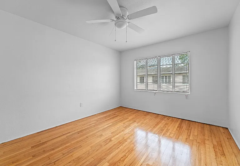 Concord Lake Apartments — Photo 5