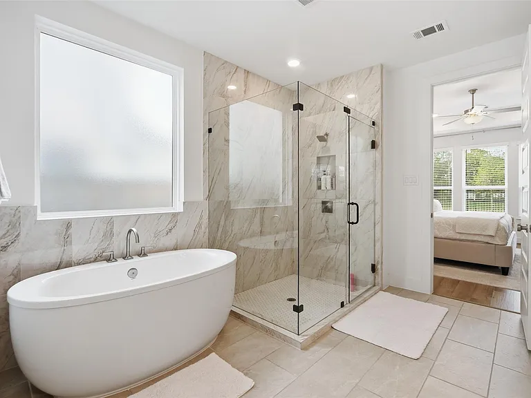 8022 Hingham Ln — Photo 16