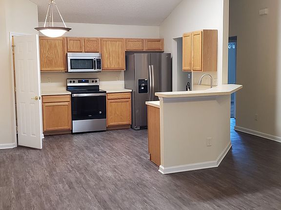 3rd image of 23A Ryarbor Dr