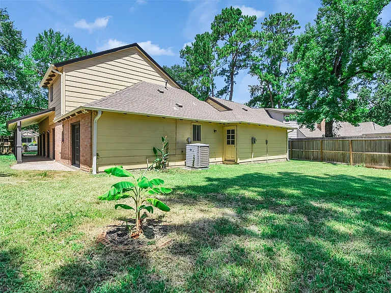 14134 Cleobrook Dr — Photo 35