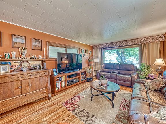 4th image of 1144 E Street