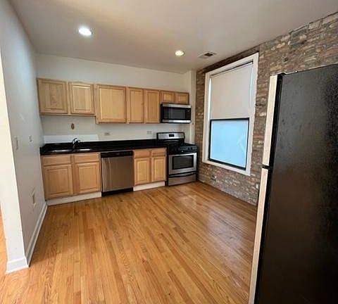 5th image of 1143 N Mozart St APT 2R