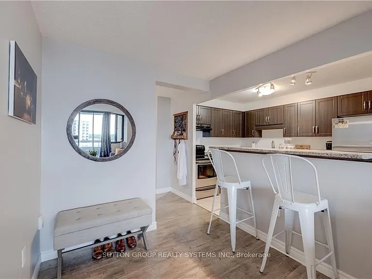 323 Colborne St #1004 — Photo 10