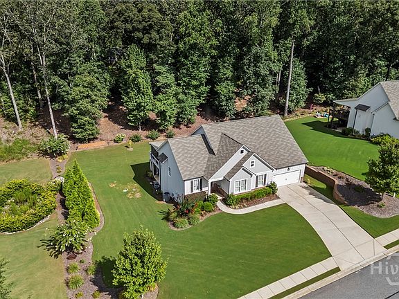 5th image of 1833 Hidden Creek Drive