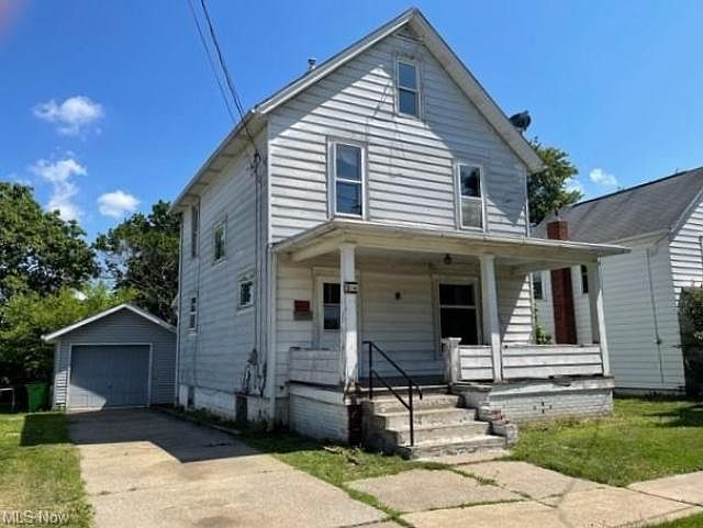 1st image of 417 W Paradise St