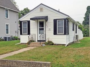 903 Main St, Elgin, IA 52141