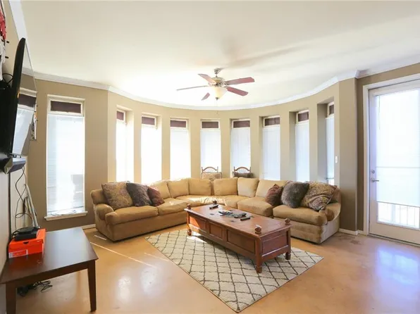 910 W 25th St APT 506, Austin, TX 78705