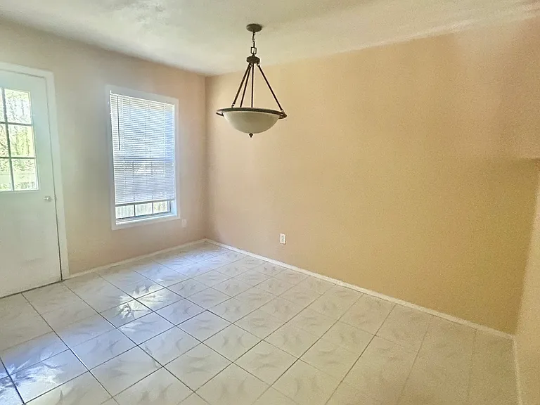 115 Caboose Ct #115 — Photo 3
