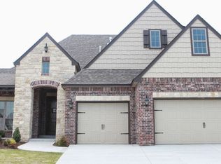 10716 S Sycamore St, Jenks, OK 74037