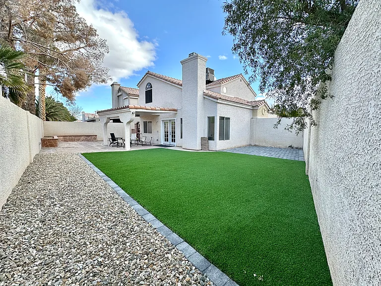 1658 Garden Path Ct — Photo 15