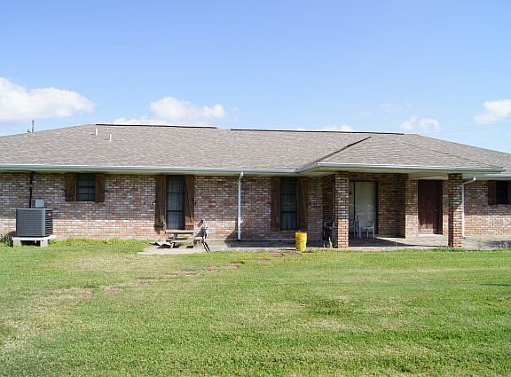 3rd image of 190 Oakridge Dr