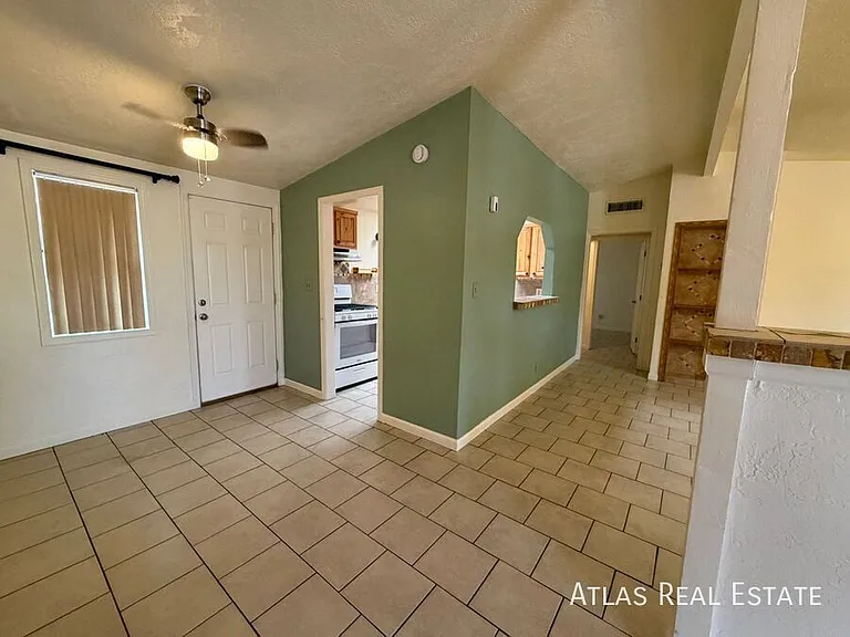 1932 S Campbell Ave — Photo 33